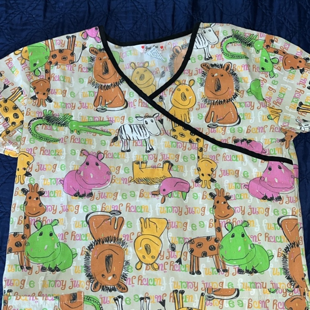 Hello Kitty Patterned Top - Picture 4 of 4